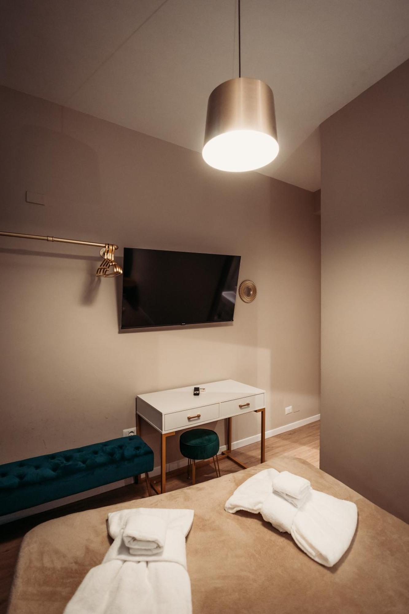 רומא Hotel Domus Tiberina מראה חיצוני תמונה
