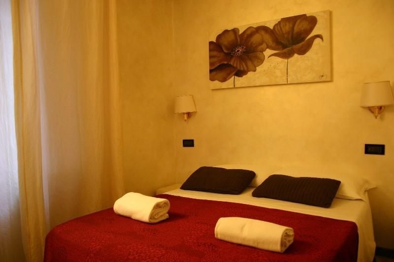 רומא Hotel Domus Tiberina מראה חיצוני תמונה